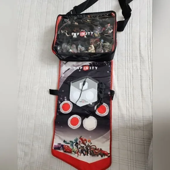 Huge Lot of Disney Infinity Figures/Discs for Xbox 360 - Picture 3 of 15